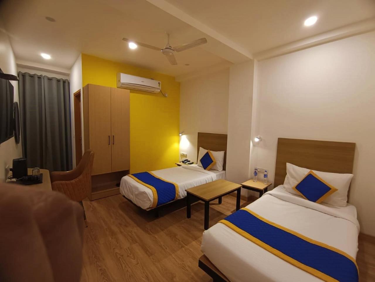 Aamantran Residency Hotel, Sohna Road, Sector 49, Gurugram Gurgaon Eksteriør billede