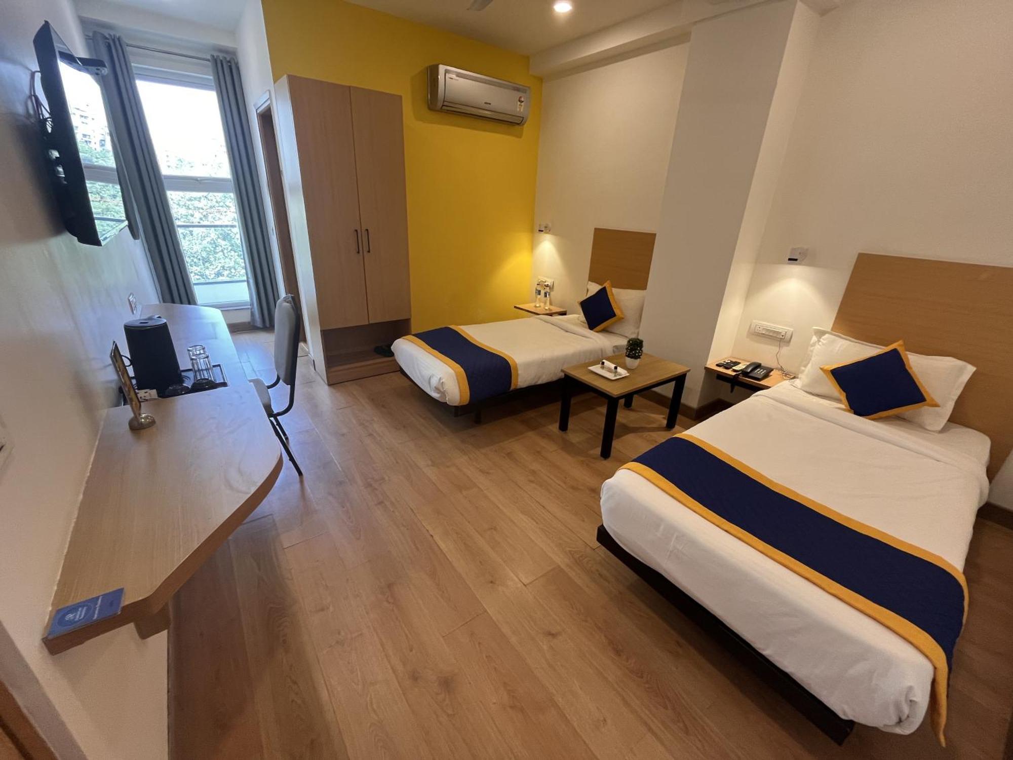 Aamantran Residency Hotel, Sohna Road, Sector 49, Gurugram Gurgaon Eksteriør billede