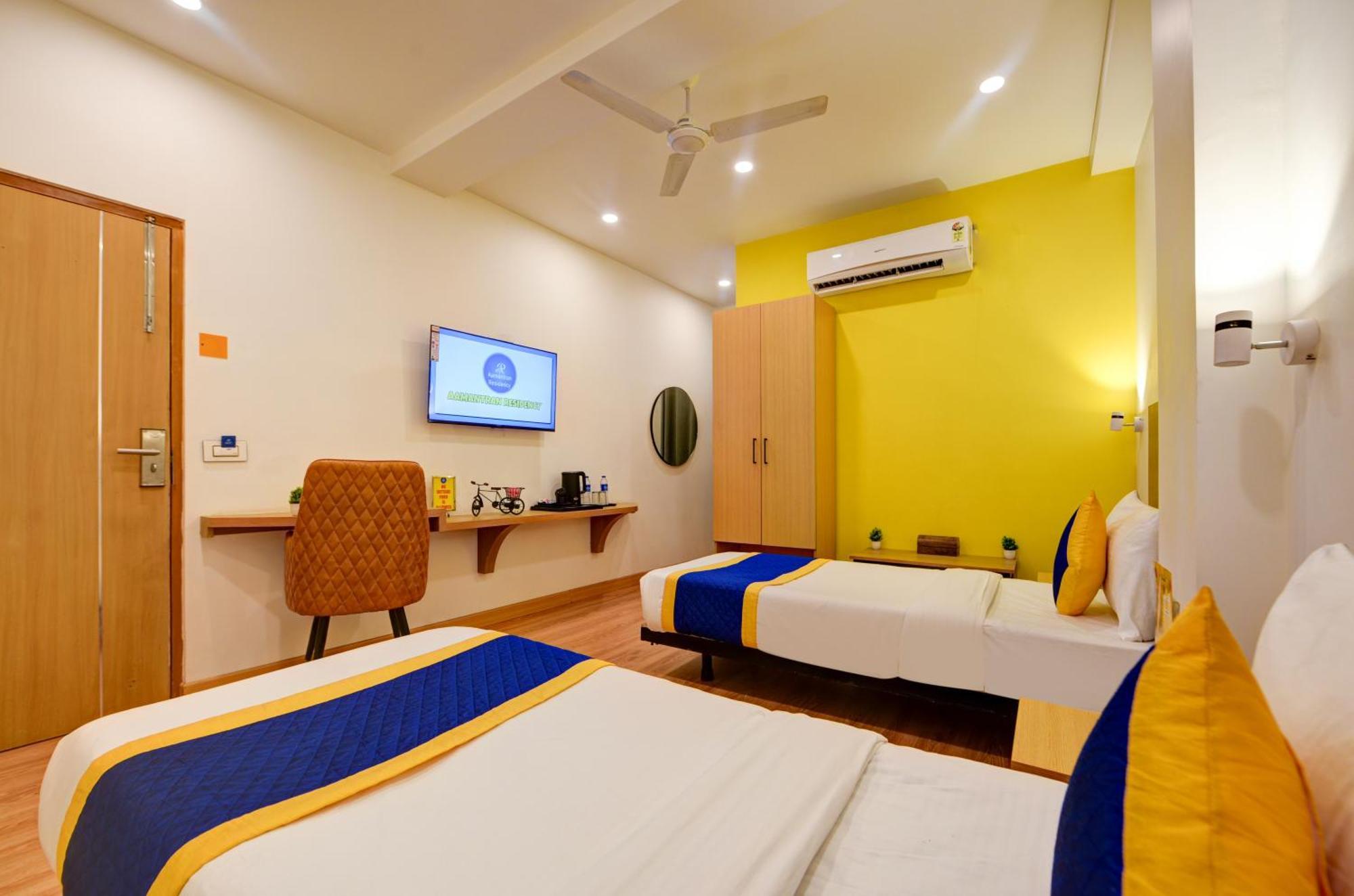 Aamantran Residency Hotel, Sohna Road, Sector 49, Gurugram Gurgaon Eksteriør billede