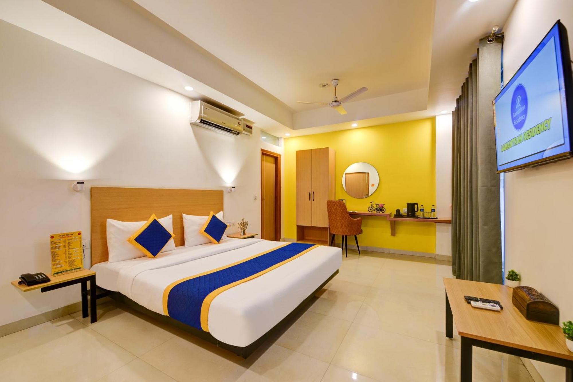 Aamantran Residency Hotel, Sohna Road, Sector 49, Gurugram Gurgaon Eksteriør billede