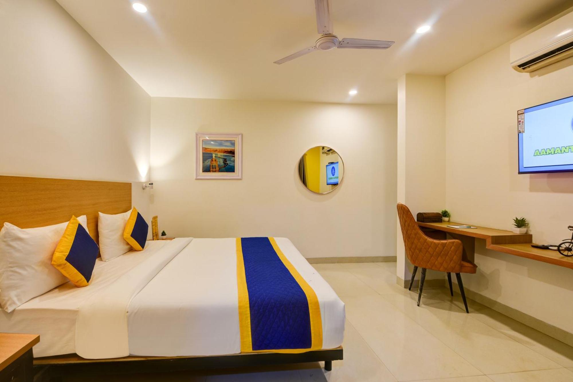 Aamantran Residency Hotel, Sohna Road, Sector 49, Gurugram Gurgaon Eksteriør billede