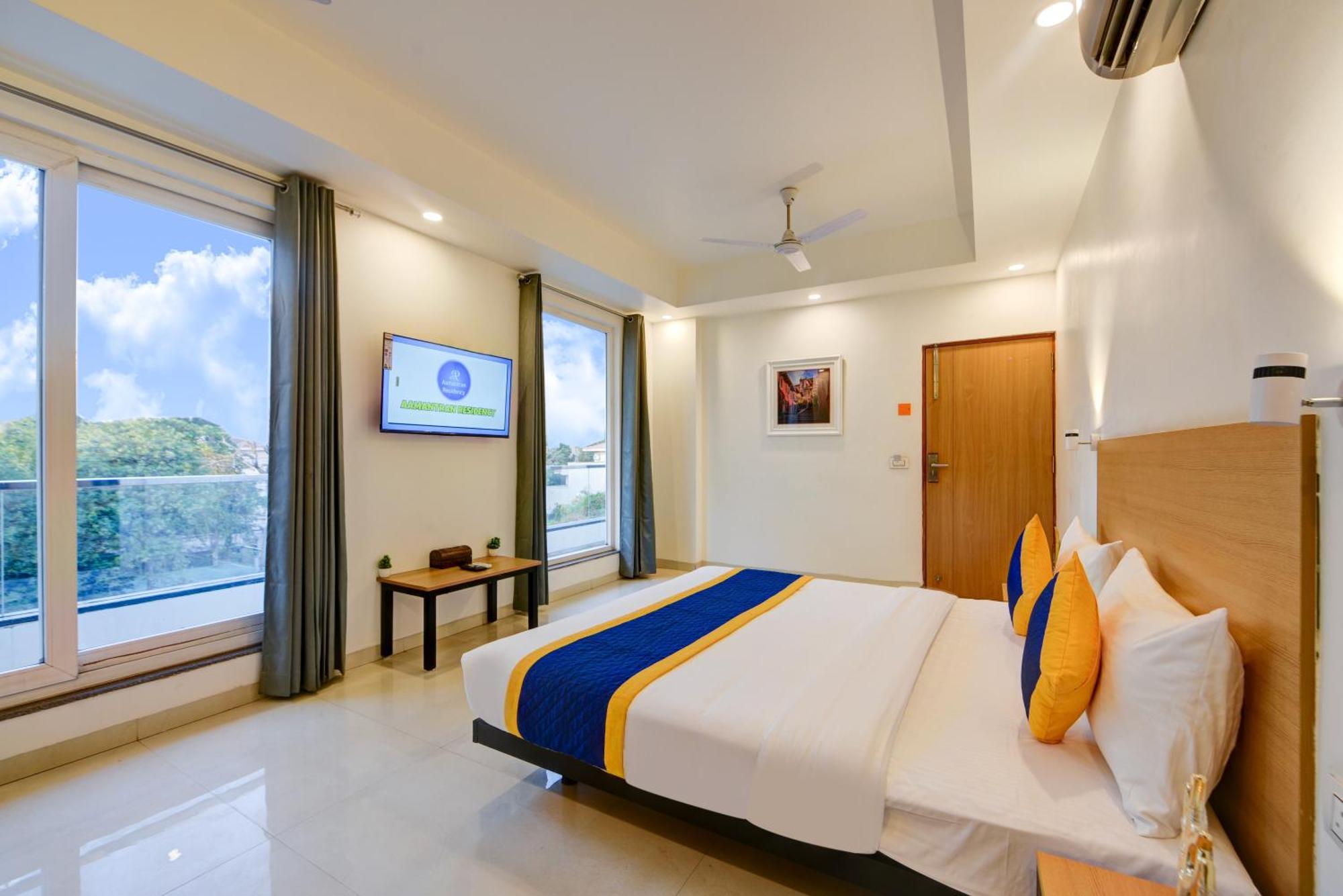 Aamantran Residency Hotel, Sohna Road, Sector 49, Gurugram Gurgaon Eksteriør billede