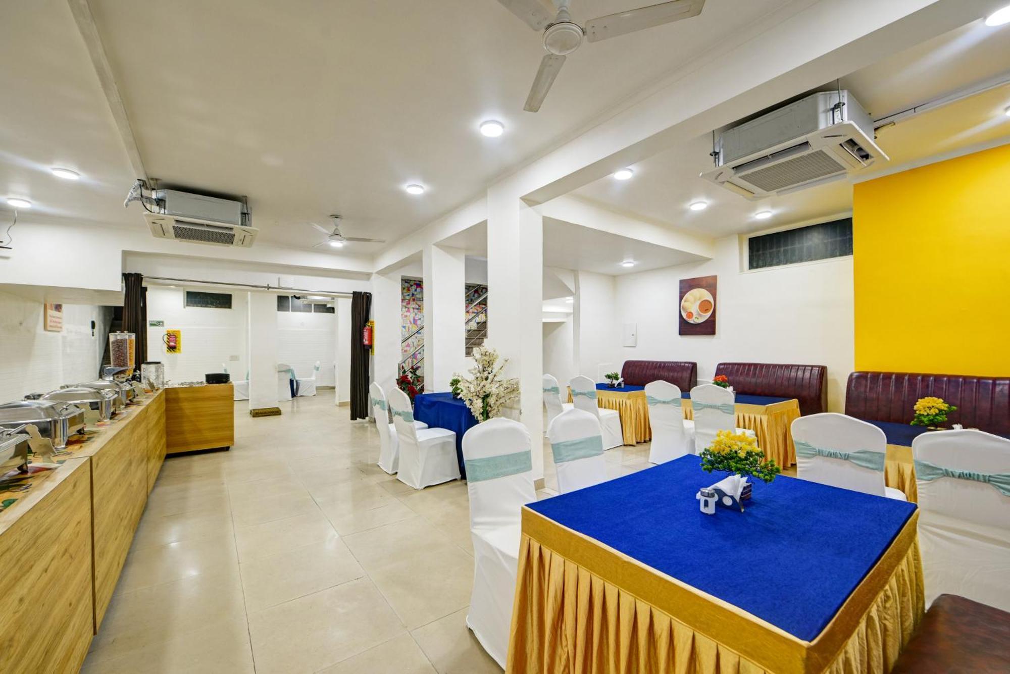 Aamantran Residency Hotel, Sohna Road, Sector 49, Gurugram Gurgaon Eksteriør billede