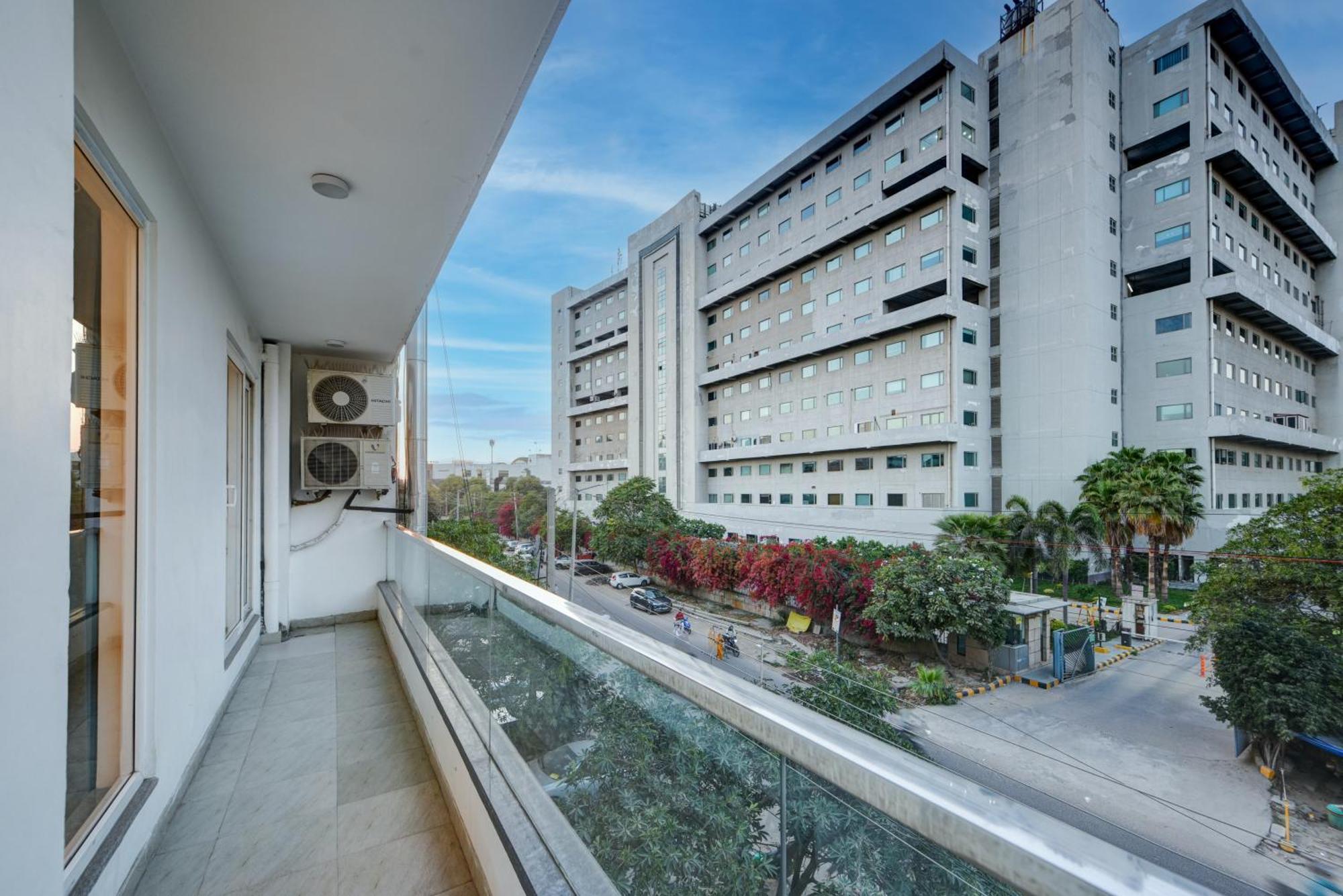 Aamantran Residency Hotel, Sohna Road, Sector 49, Gurugram Gurgaon Eksteriør billede
