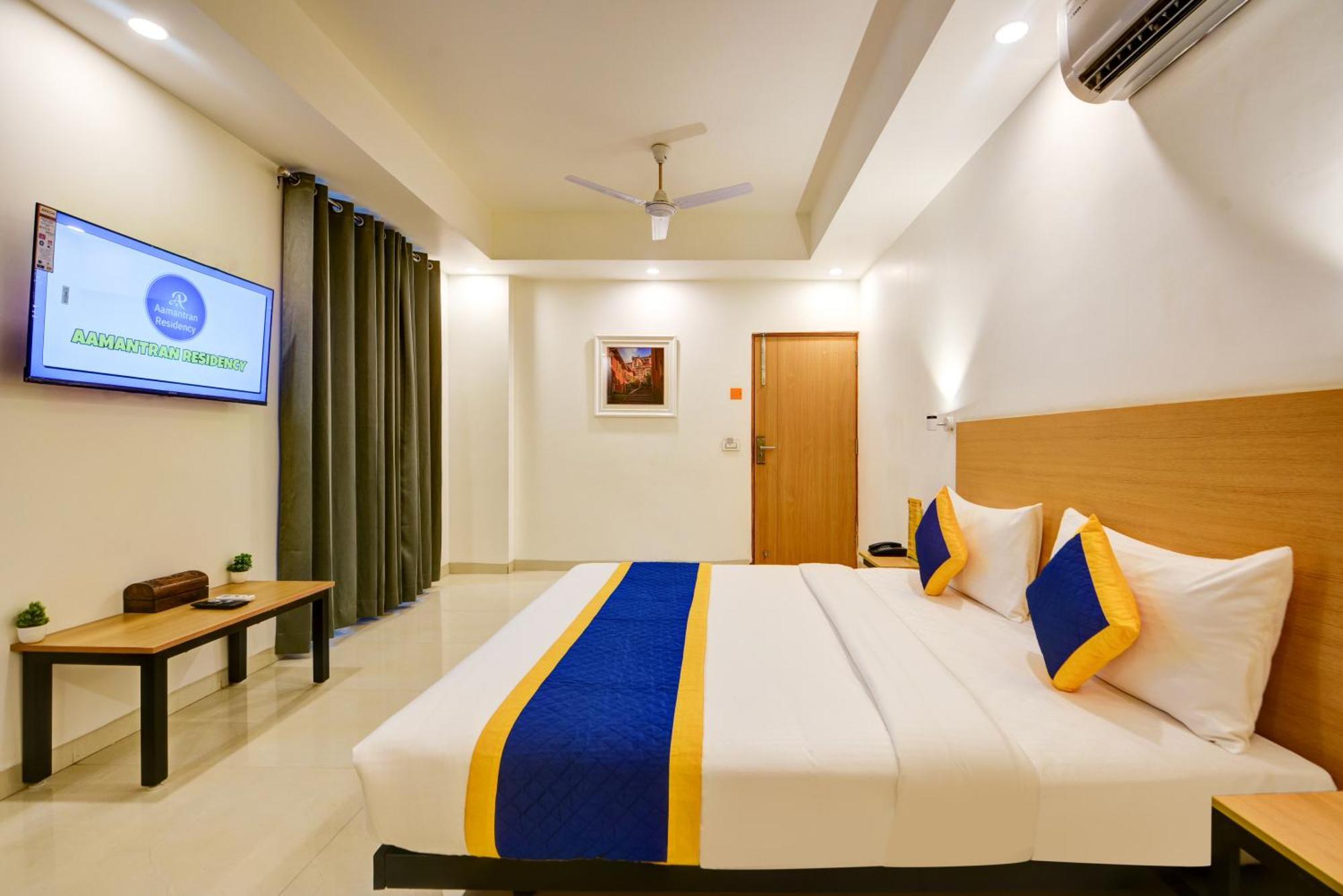 Aamantran Residency Hotel, Sohna Road, Sector 49, Gurugram Gurgaon Eksteriør billede